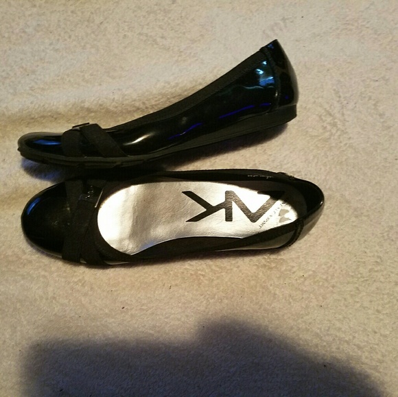 Shoes - Picture 2 of 2